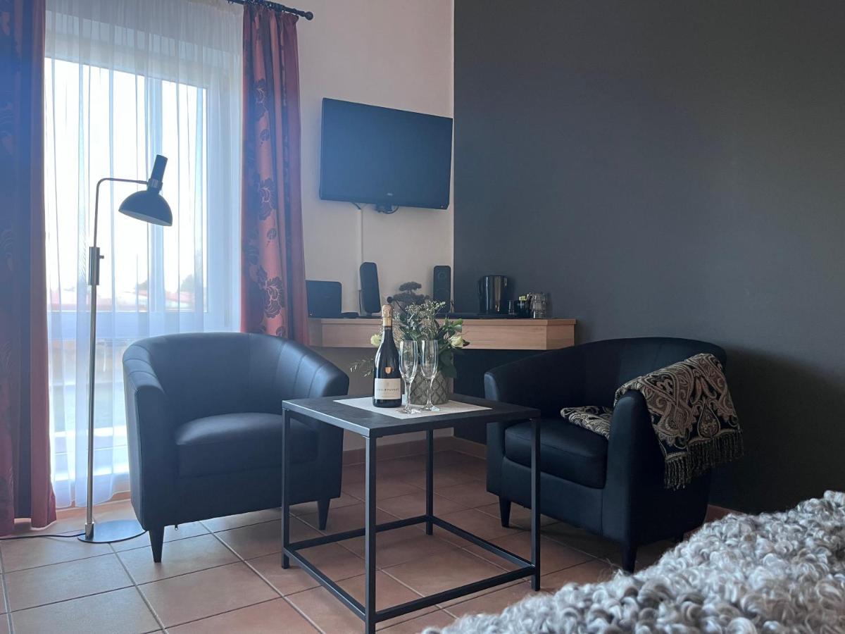 Froejel Resort & Spa Екстериор снимка