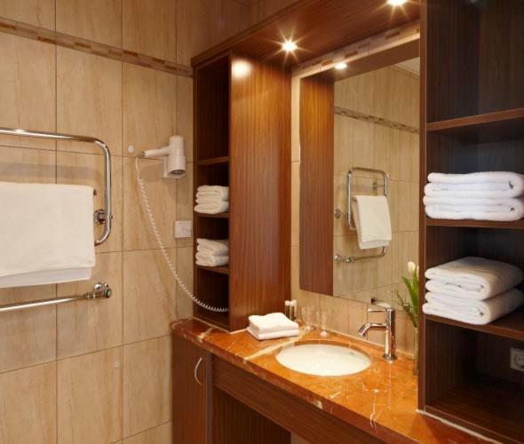 Froejel Resort & Spa Екстериор снимка