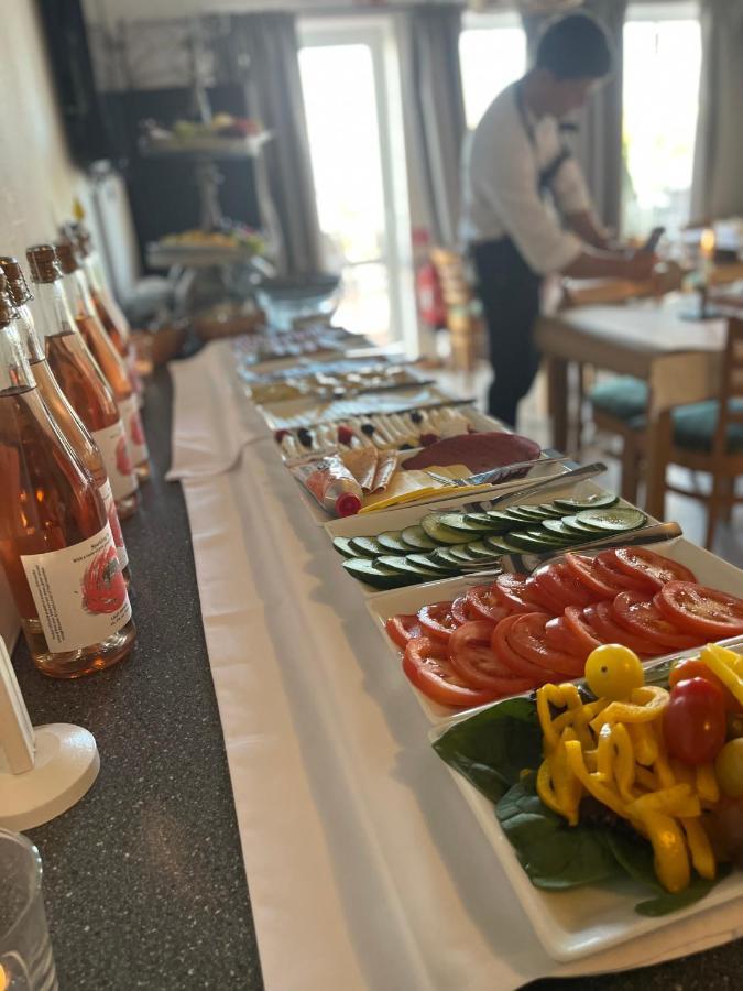 Froejel Resort & Spa Екстериор снимка